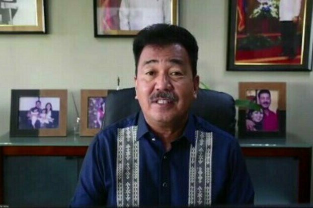 CHED chief leaves nabbed sister's fate to law