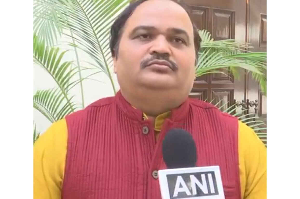 'What he did should have been done by DGCA': UBT Sena's Anand Dubey on Rohit Pawar's claims in Ajit Pawar death case