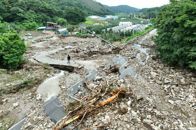 Landslide kills one in South Korea