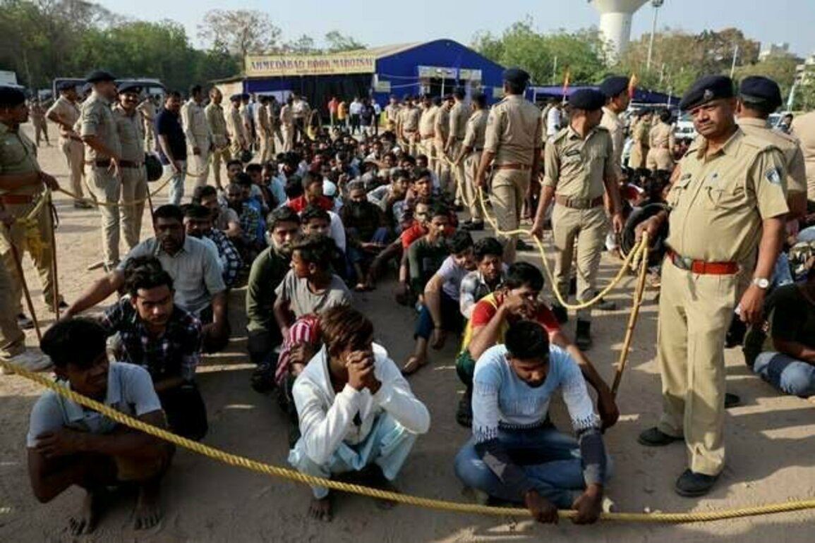 India: Hundreds of Muslims Unlawfully Expelled to Bangladesh