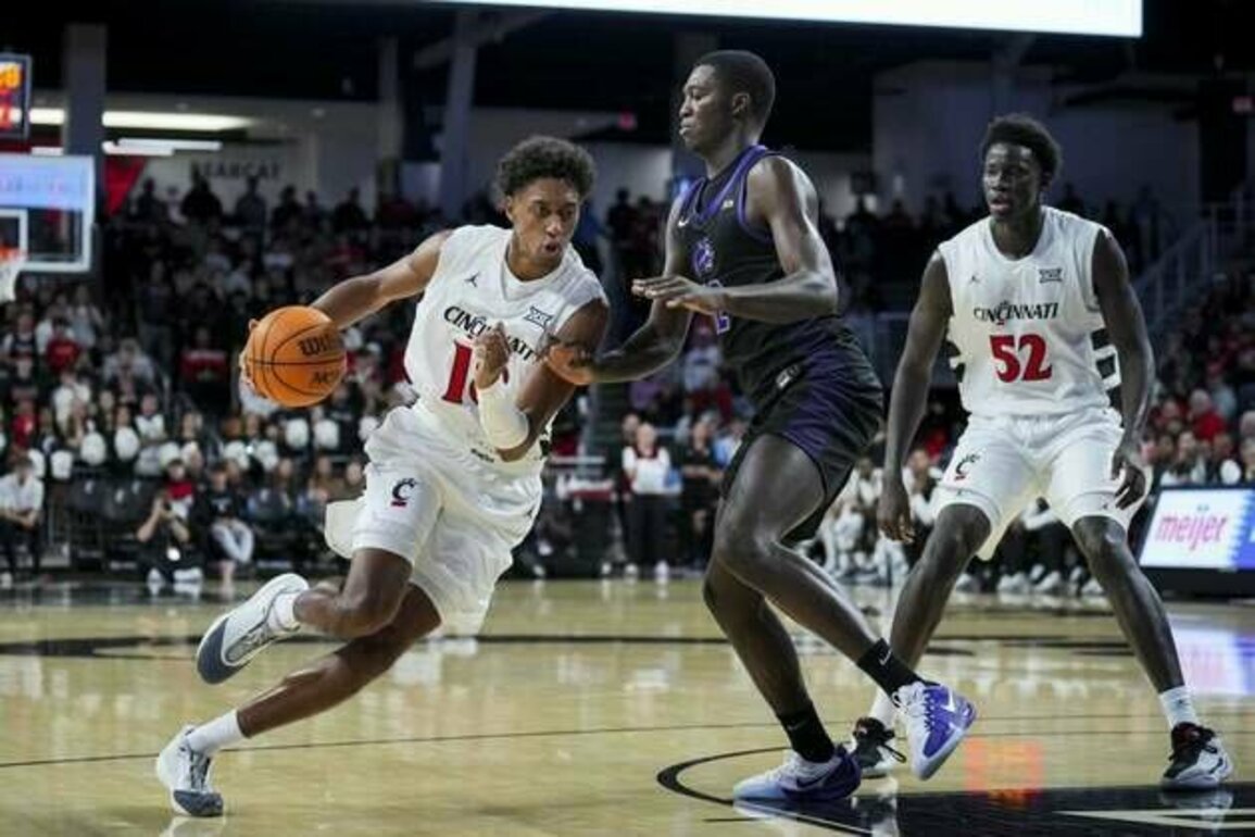 Cincinnati debuts new-look group in easy win over Western Carolina
