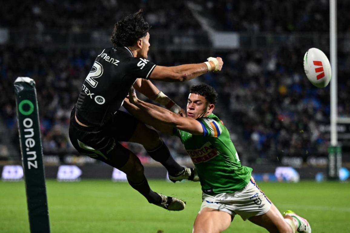 NRL- Warriors fall to Raiders again as home streak ends