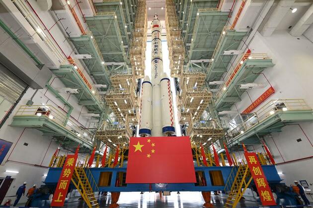 Xinhua Headlines: China unveils Shenzhou-20 crew for space station mission
