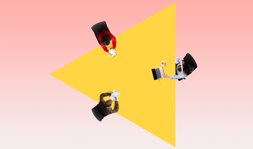 Triangle of workers    © Anton Vierietin / shutterstock
