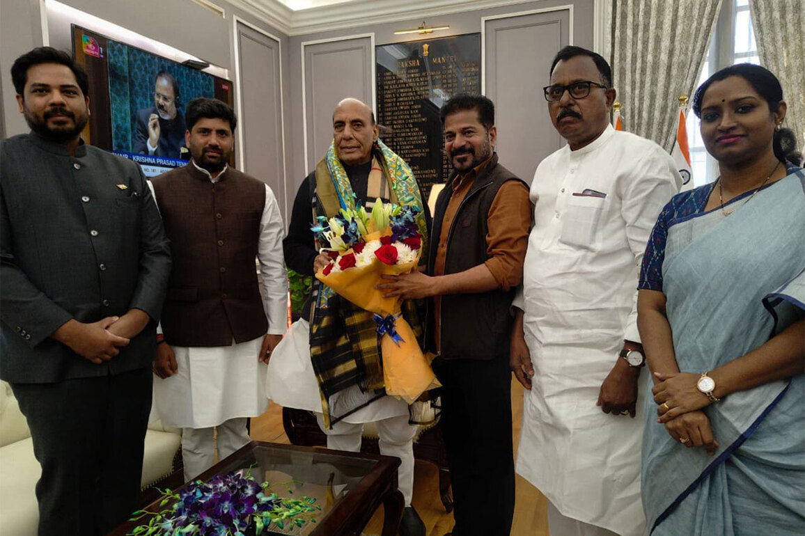 Telangana CM Revanth Reddy meets Defence Minister Rajnath Singh, briefs about Gandhi Sarovar Project