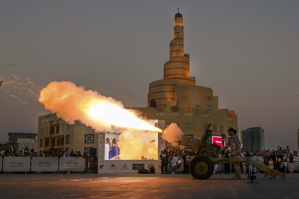QATAR-DOHA-RAMADAN-IFTAR CANNON