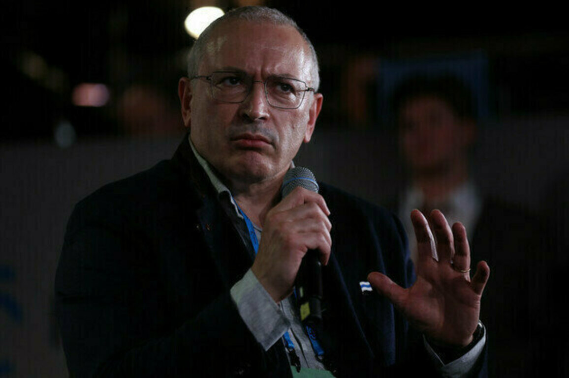 Disgraced Russian ex-oligarch wanted over coup plot  FSB