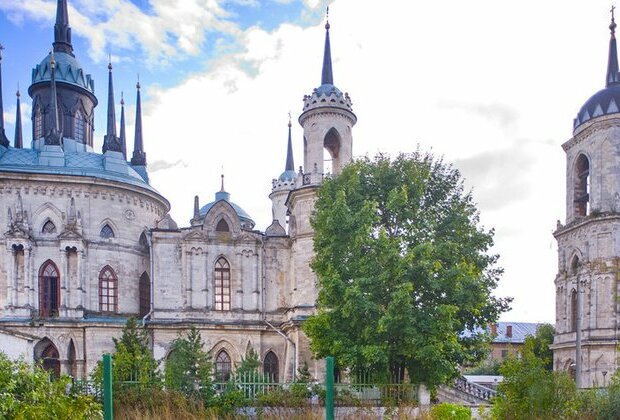 The country estate at Bykovo: Gothic fantasy near Moscow