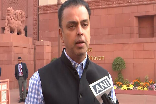"Up to dignitaries whom they want to meet": Milind Deora refutes Rahul Gandhi's claim amid Putin's visit