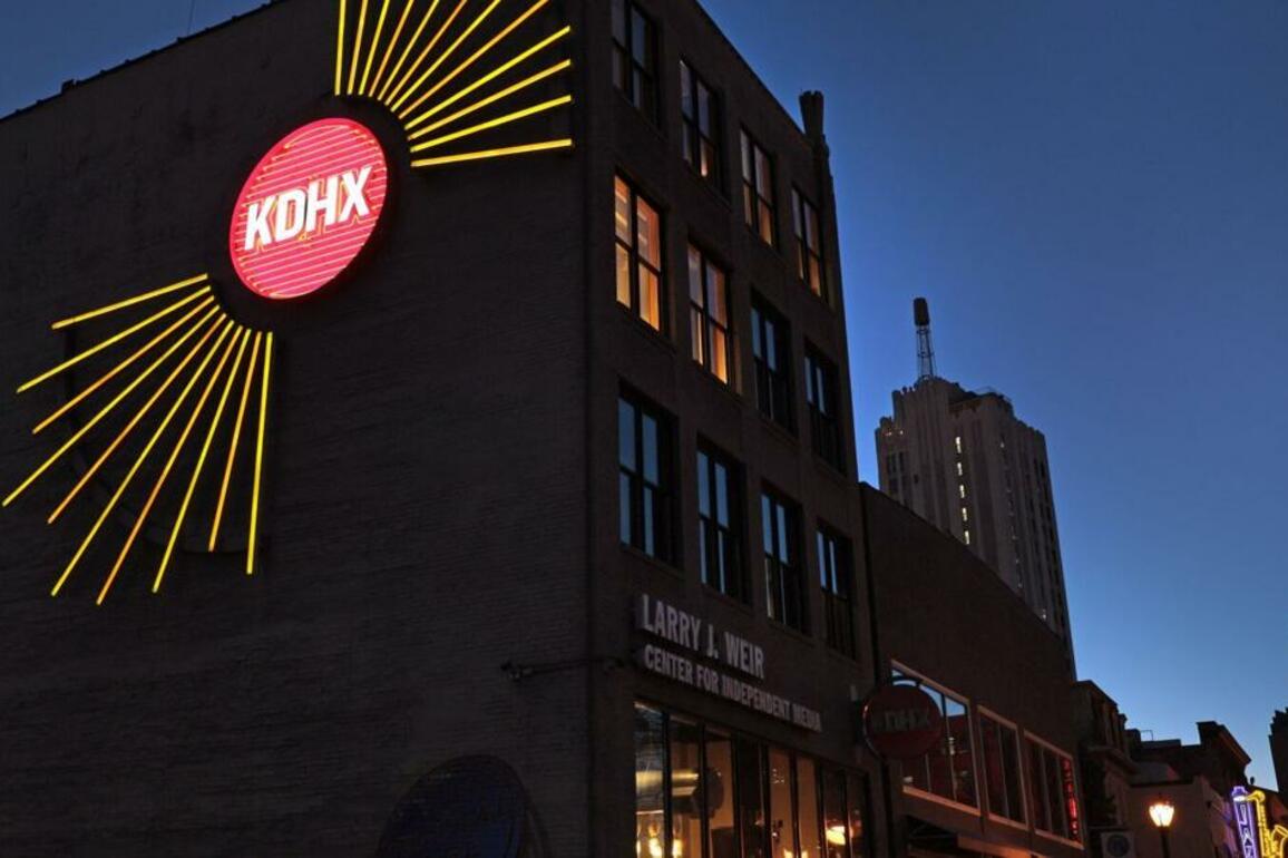 Growing coalition tries to save KDHX, rhythm of St. Louis