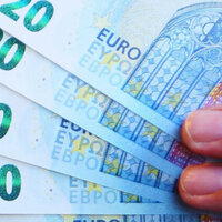 Greece Raises Minimum Wage to 920 Euros