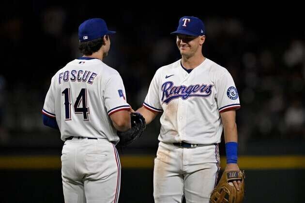 MLB roundup: Rangers pitch shutout to end Cubs' 10-game win streak