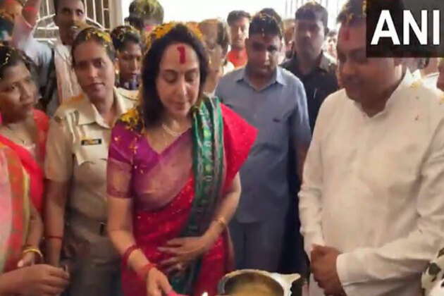 Hema Malini participates in traditional festivities at Holi celebration in Puri