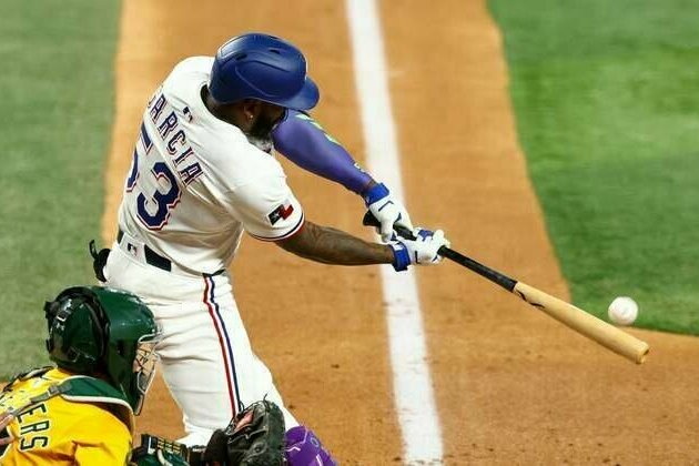 Seager's three-run homer backs deGrom as Rangers beat Athletics