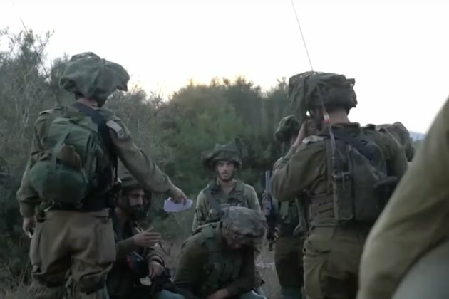 Israeli commandos shot dead in mistaken identification