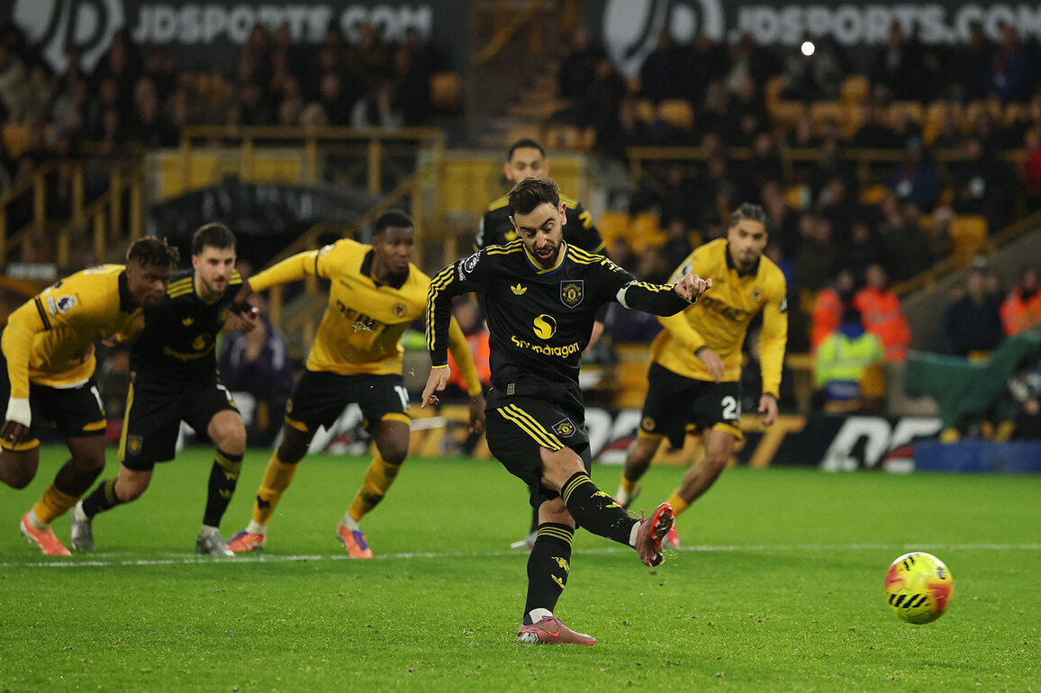 Premier League: Manchester United defeats Wolverhampton Wanderers, moves up to sixth spot