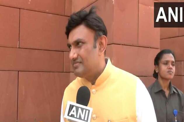 "Retrograde thinking": BJP MP slams CM MK Stalin claims, "many people in his family speak three languages"