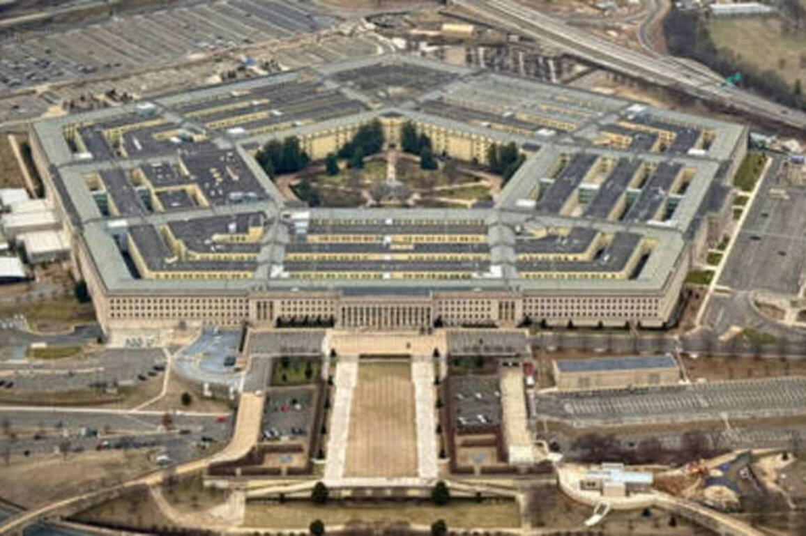 Pentagon taps US carmakers for weapons production - WSJ