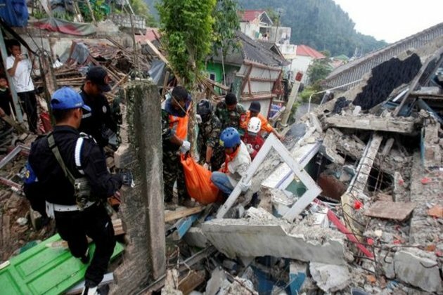 Indonesia earthquake: Six-year-old pulled alive from wreckage, death toll rises to 271