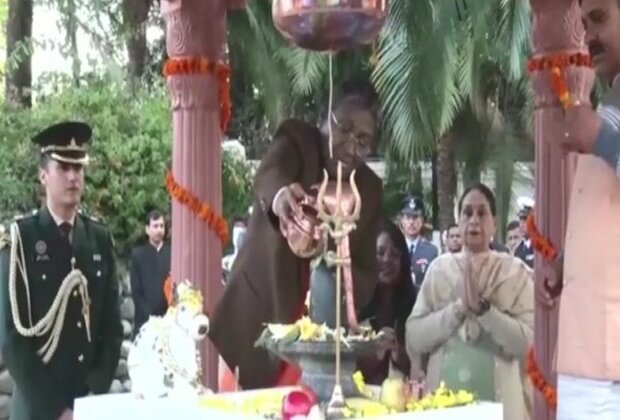 President Murmu performs rudrabhishek at Uttarakhand Raj Bhavan temple