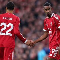 Isak needs to step up for Liverpool after Ekitike injury - ESPN