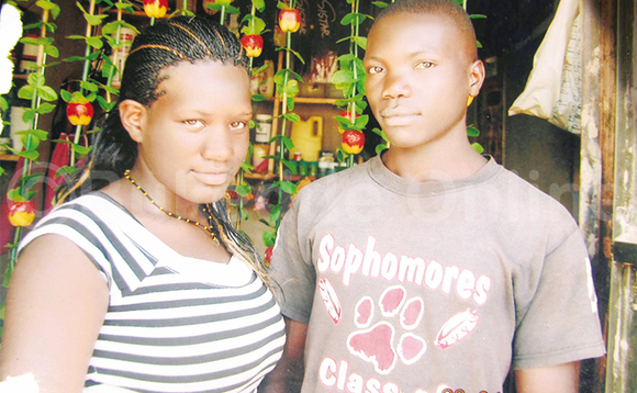 Ronald Busuulwa ne Aisha Luwedde nga bapepeya. Luwedde kati alina emyaka 17. Ronald Busuulwa ne Aisha Luwedde nga bapepeya. Luwedde kati alina emyaka 17.