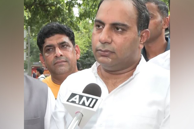 'Udaipur Files' producer Amit Jani discusses film's release with I&B Minister Ashwini Vaishnaw in "closed-door" meeting"