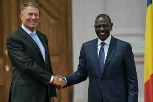 Romanian president begins African tour