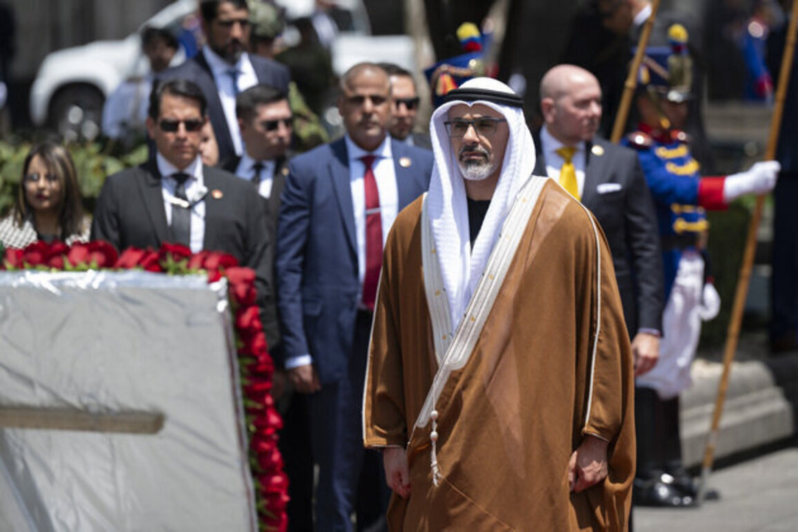 Crown Prince of Abu Dhabi lays wreath at Independence Monument in Ecuador's capital Quito