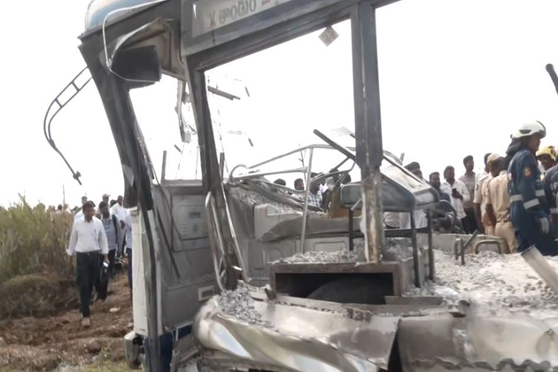 YSRCP President YS Jagan Mohan Reddy mourns loss of lives in Rangareddy accident