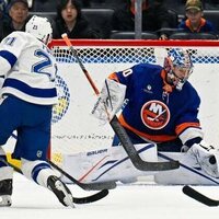 Islanders get scoring from all over in win over Lightning