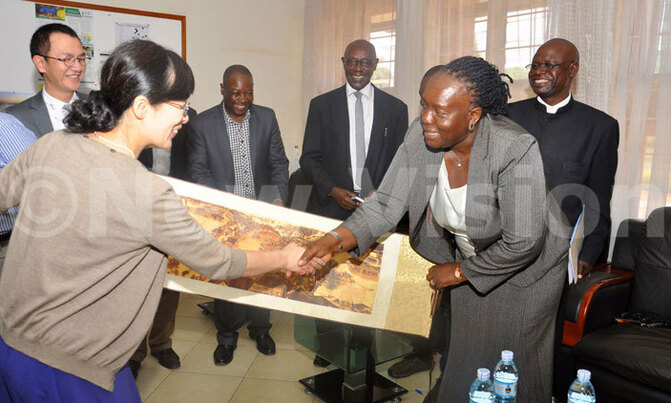 100 teachers to be trained in Chinese language 100 teachers to be trained in Chinese language