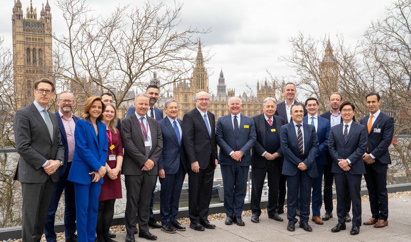 Executives at Cedars-Sinai and Guy’s and St Thomas’ NHS Foundation Trust mark the signing of the strategic collaboration agreement in London (c) Cedars-Sinai