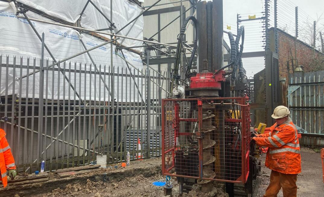 Roger Bullivant’s South Central team installed SFA piles using a compact 900 Series rig to overcome restricted access constraints on an electricity substation site in Willesden, London