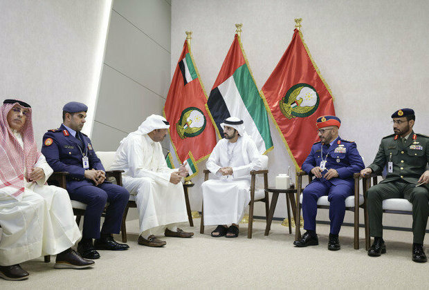 Hamdan bin Mohammed meets with Kuwaiti Minister of Defence on sidelines of IDEX 2025