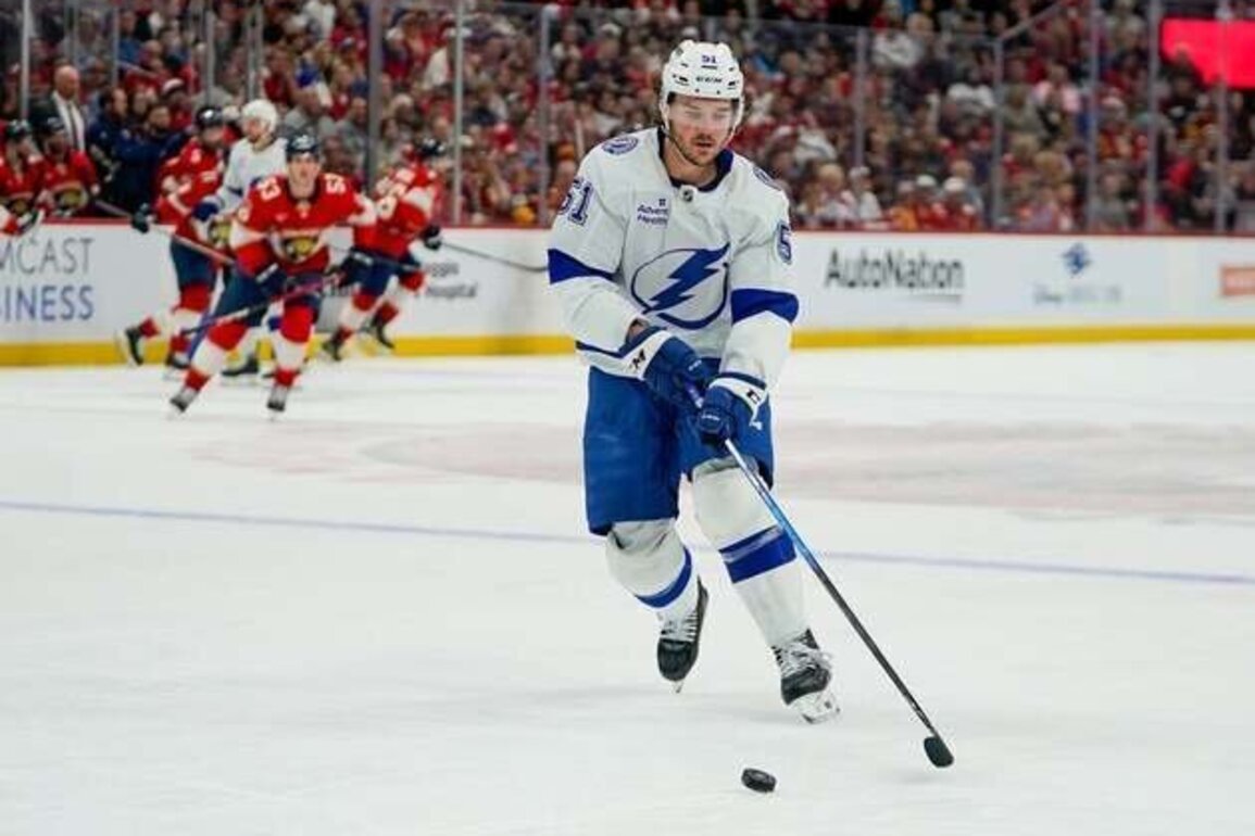 Lightning reward D Charle-Edouard D'Astous with 1-year extension