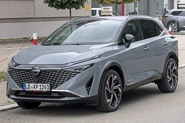 Nissan halts work on electric Qashqai, sources say