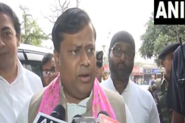 "Why should we take a rotten potato?": Union Minister Majumdar on Abhishek Banerjee's remarks on joining BJP
