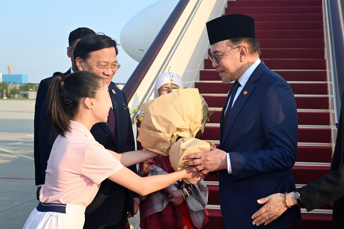 (SCO Tianjin Summit) CHINA-TIANJIN-MALAYSIAN PM-ARRIVAL (CN)