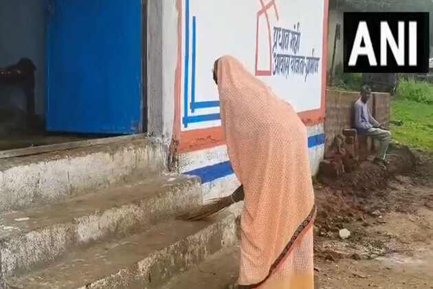 Chhattisgarh: 25 houses approved for surrendered naxals and naxal-affected families in Balrampur
