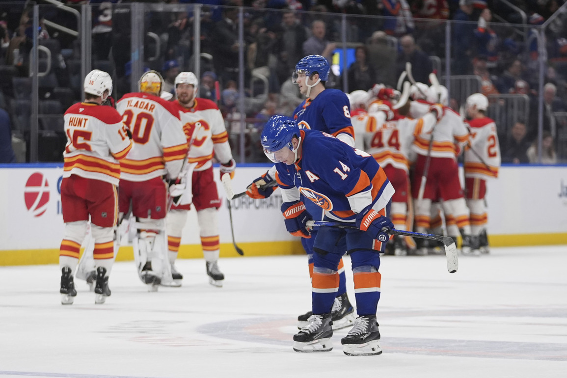 Kadri scores in OT to give Calgary Flames 4-3 win over Islanders