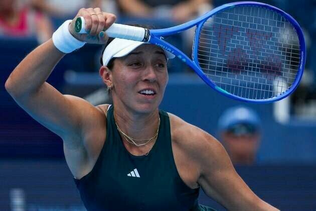 Jessica Pegula rallies to reach loaded Wuhan semifinals