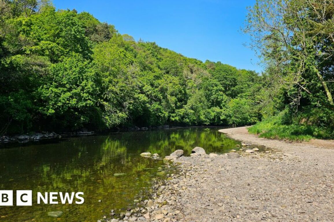 Dry spell leaves Scottish rivers on low levels alert