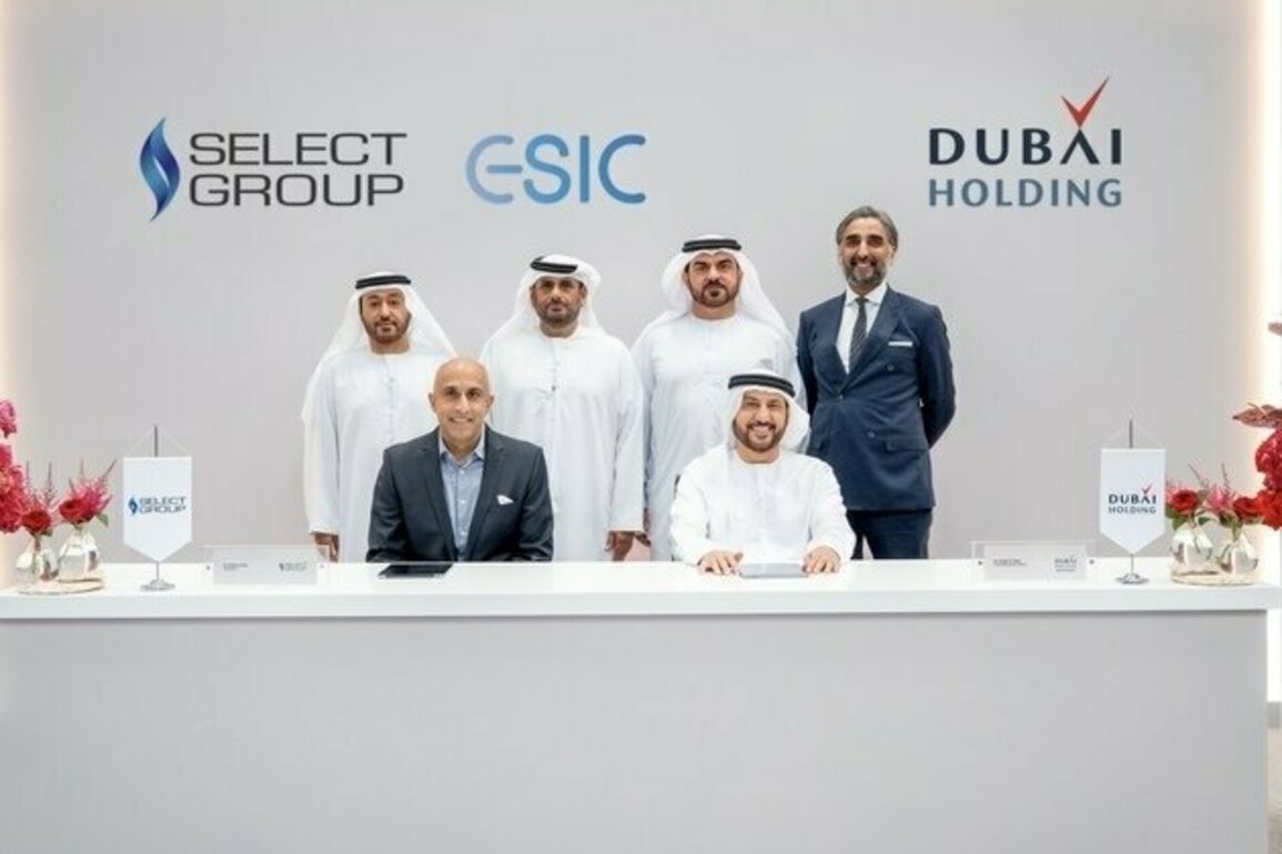 Dubai Holding enters strategic agreement with Select Group to develop landmark projects at Palm Jebel Ali, Dubai Design District