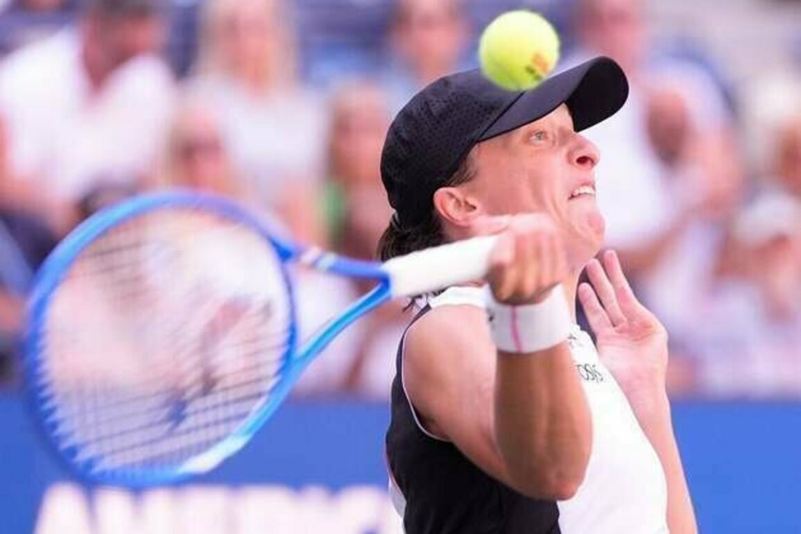 U.S. Open: Iga Swiatek makes history by winning opener
