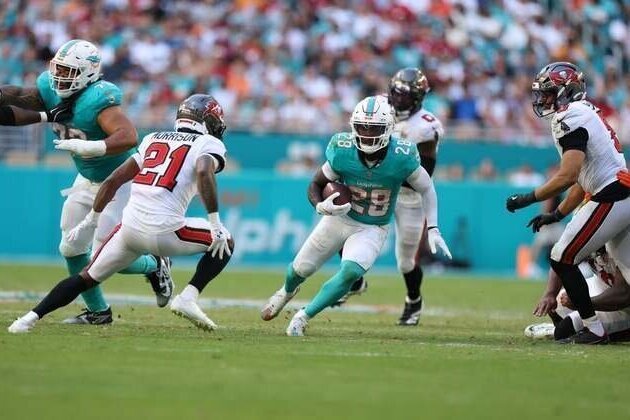 Reports: Dolphins, RB De'Von Achane agreed to $64M deal