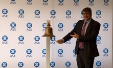  Allan Kelly rings the bell at Riversgold's October 2017 ASX listing ceremony