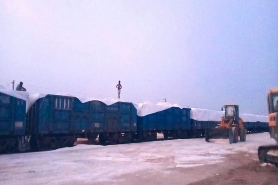 Indian Railways flags off first industrial salt-loaded rake from Sanosara to Dahej