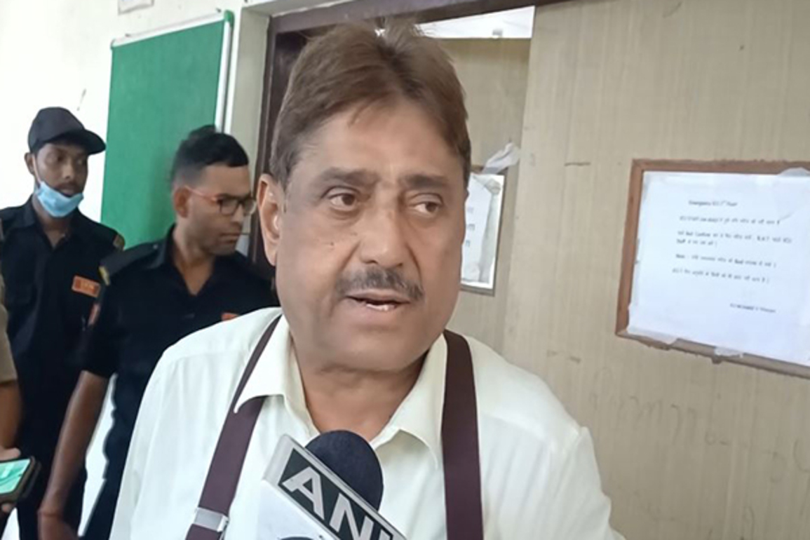 "He is stable": Hospital Superintendent gives health update of retired health official who was shot at in Bihar