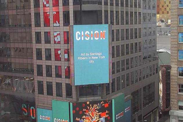 Art becomes a power at Times Square, New York City with the Portuguese Artist Santiago Ribeiro
